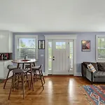 2 Bedroom Home 4 Miles To Broadway Sleeps 4