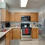 2 Bdr With Free Parking! 2m To Broadway! * Nashville