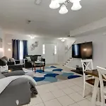 2 Bdr With Free Parking! 2m To Broadway! Apartment *