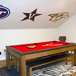 8 Minutes To Downtown!