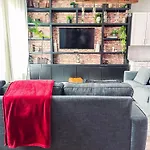 Holiday home The Swift House - Music In East Nash
