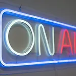 6 Bedroom Quiet Townhome! 6Min To Airport & 15Min To Downtown!