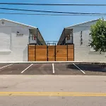 Nashville Nest- Contemporary City Living Unit 2B Apts