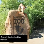 5 Min To Broadway Game & Ping-Pong Parking