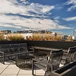 Modern Music Row With King & Queen Bedrooms + Private Balcony Pool & Fitness Center Walk To Rca B & Local Dining Under 2 Miles To Broadway Garage Parking Elevator Access 24 Hr Hospitality Holiday home