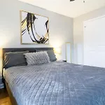 Charming 2 Bedroom Condo In Nashville With Free Parking