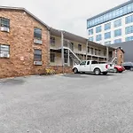 Apartment Downtown 1br With Full Kitchen, Pet-friendly