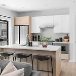 Apartment Luxury Penthouse With 2 Floors Pool Patio Gym Walk To Broadway
