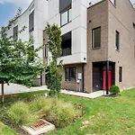 1 Mi To Downtown Nashville Townhome With Balcony!