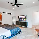 Close To The Gulch - Book Today Holiday home Nashville