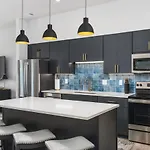 Apartment Upscale Music Row Corner Unit With Patio Rooftop With View And Gym