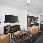 Upscale Music Row Corner Unit With Patio Rooftop With View And Gym