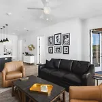 Upscale Music Row Corner Unit With Patio Rooftop With View And Gym * Nashville