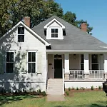 Historic Home For Groups! 8 Min To Dt! Sleeps 12