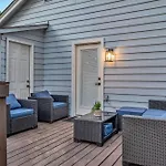 Fully Furnished With Deck Near Center Nashville