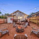 Fully Furnished Bungalow With Deck Near City Center