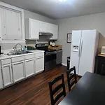 Two Bedroom Cottage Near Nashville-Downtown