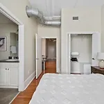 Landing At The Stahlman - 2 Bedrooms In Downtown