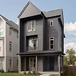 Holiday home Ultimate Bach 10min To Dt Ig Walls Every Nashville
