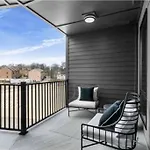 Apartment Electric - Odyssey -top Floor West End 2 Bedroom - Minutes To Broadway