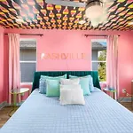 Ultimate Bach 10min To Dt Ig Walls Every Holiday home Nashville
