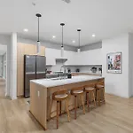 Luxury In The Gulch With Patio Pool Walk To Broadway Apartment *
