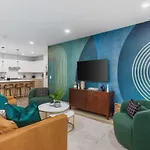 Apartment Luxury In The Gulch With Patio Pool Walk To Broadway