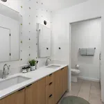 Apartment Luxury In The Gulch With Patio Pool Walk To Broadway