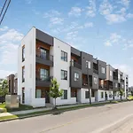 Private Balcony And Free Parking 2 Miles To Downtown