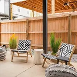 The Ashland House - Stylish Design, Backyard Oasis Nashville