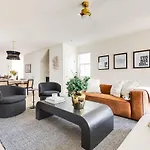Holiday home The Ashland House - Stylish Design, Backyard Oasis