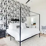 The Ashland House - Stylish Design, Backyard Oasis * Nashville