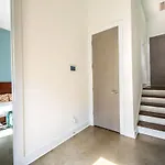 Large Home With Rooftop & Views Sleeps 12