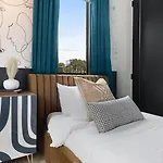 Kays Hideaway - Brand New & Beautifully Designed Apartment