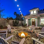 Greenwood Guest House With Covered Hot Tub, Fire Pit, And Outdoor Tv!