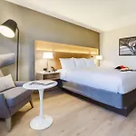 Hotel Radisson Airport 4*