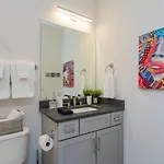 New East Retreat 12 Mins To Broadway Holiday home *