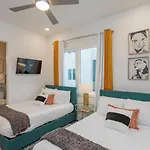 Holiday home New East Retreat 12 Mins To Broadway