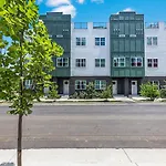 The Bluebell - Rooftop Lounge With Hot Tub