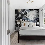 The Bluebell - Rooftop Lounge With Hot Tub Holiday home Nashville