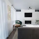 Holiday home Stunning Riverfront Getaway In Downtown Nashville