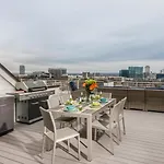 Holiday home The New Nashview Rooftop-skyline View - Sleeps 12 *