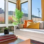 11 Beds 6 Full Baths With Rooftop Deck * Nashville