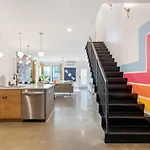 11 Beds 6 Full Baths With Rooftop Deck Holiday home *