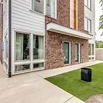 11 Beds 6 Full Baths With Rooftop Deck