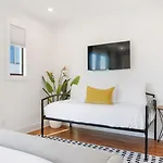 11 Beds 6 Full Baths With Rooftop Deck *