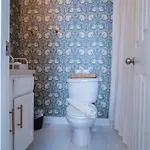 Holiday home Stunning Riverfront Getaway In Downtown *
