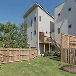 Great Location, Large Home - Roof Deck, Walk To Ni