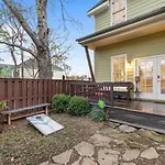 Downtown Luxury House - Beautiful Outdoor Spaces