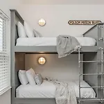 Holiday home The New Nashview Rooftop-skyline View - Sleeps 12 *